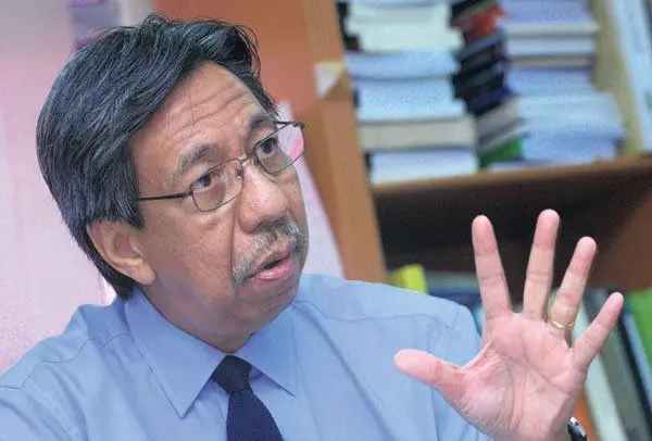 【早前拋出多源學校沒必要存在】如今又呼籲「政府不應承認統考」!遭網民罵翻天!