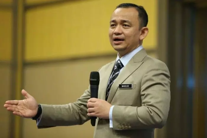 【早前拋出多源學校沒必要存在】如今又呼籲「政府不應承認統考」!遭網民罵翻天!