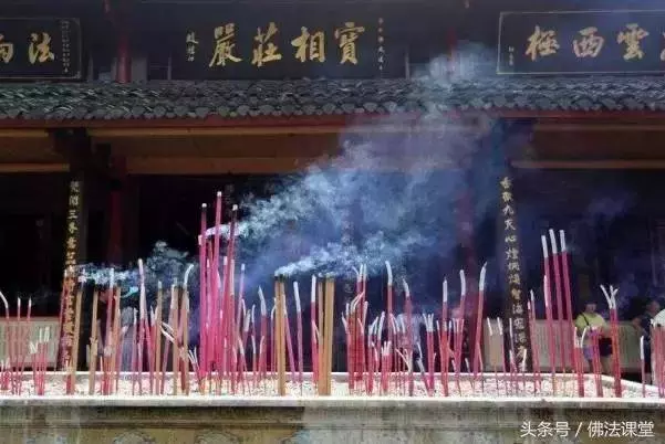 上香是上一支還是上三支?沒想到師父竟是「這樣說」......解開了我多年的迷思!