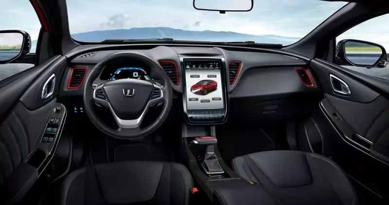 搶四門轎跑車市場 LUXGEN推S5 GT與GT225迎戰