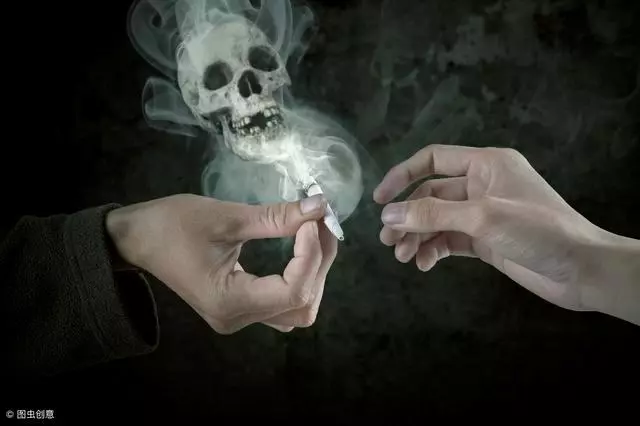 心血管醫生提醒:這4件事,比菸酒還要損傷血管,占一個也要改