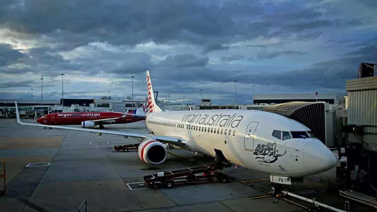 義大利一飛機發動機冒煙,波音737的又一場空中驚魂