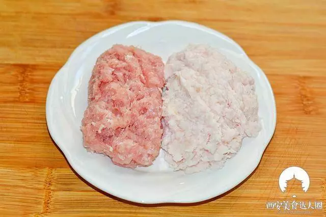 香菇這樣做成醬,用來拌面、拌米飯、夾饃吃,簡直太香了!!