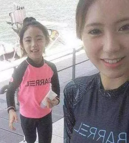天使臉韓國女孩擁有30萬的粉絲,經紀公司本打算等她十年,看到媽媽改變主意不等了~