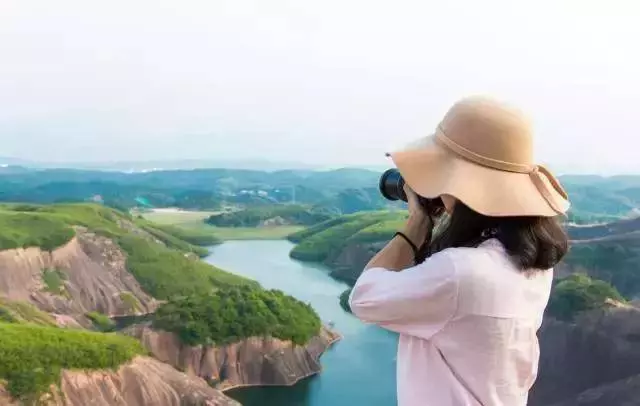 別傻傻為不值得的人付出,浪費了精力,降低了尊嚴