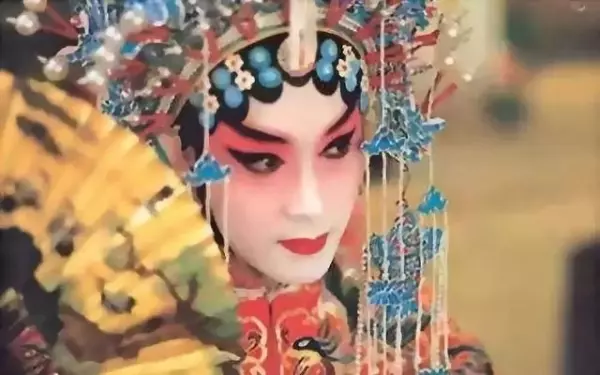 張國榮逝世16周年,摯愛唐先生「深夜發文」:短短16個字,道盡人生的愛別離苦!