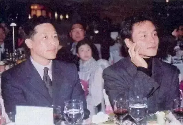 張國榮逝世16周年,摯愛唐先生「深夜發文」:短短16個字,道盡人生的愛別離苦!