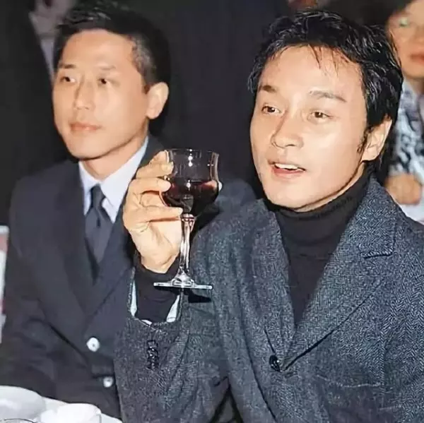張國榮逝世16周年,摯愛唐先生「深夜發文」:短短16個字,道盡人生的愛別離苦!