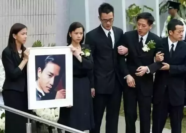張國榮逝世16周年,摯愛唐先生「深夜發文」:短短16個字,道盡人生的愛別離苦!