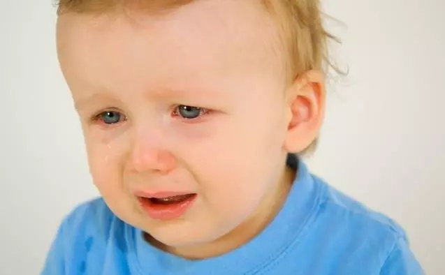 孩子2歲期,脾氣壞、愛尖叫?專家告訴你遇2歲兒童敏感期,你該這麼管