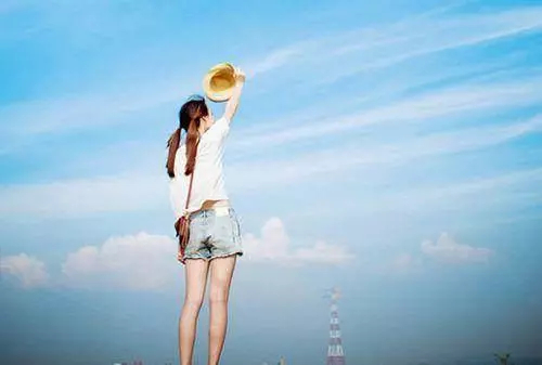 閨蜜結婚不請我,我偷去現場,看到新郎是誰,我哭成淚人砸了婚禮