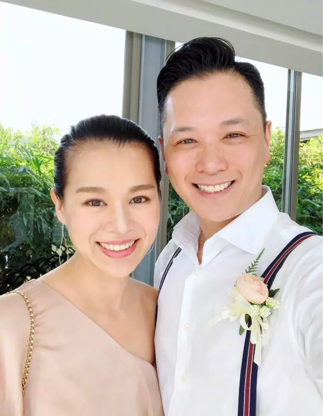 胡杏兒曬二胎孕肚照唯美,大兒子當哥哥很興奮,豪門老公有福了~~~