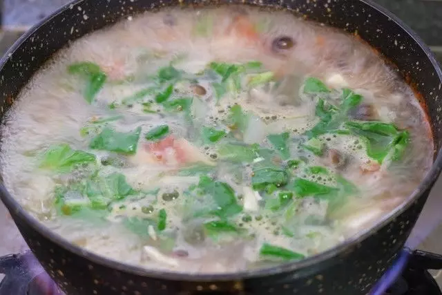一碗湯裡5種食材,十分鐘就煮好,簡單省事又營養,增強抵抗力還減肥!