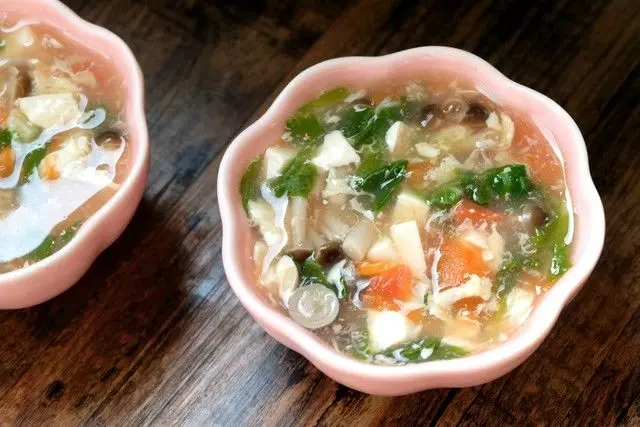 一碗湯裡5種食材,十分鐘就煮好,簡單省事又營養,增強抵抗力還減肥!
