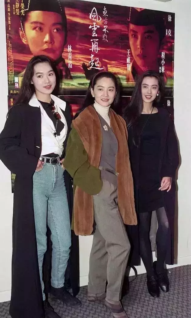 她也玩完了!一連被爆4個男友,原來都是假清純!可惜他卻愛上了渣男