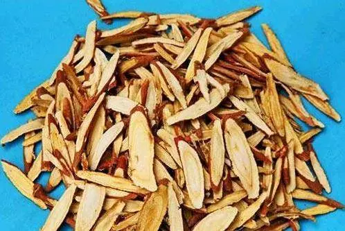 「甘草黑豆湯」能幫助身體身體「解百毒」,還能養肝、治療皮膚病,做法在這裡