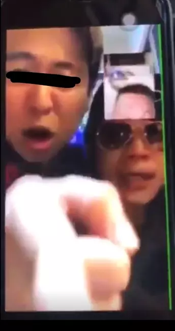 【新馬兩國掀罵戰】新國男子歧視Malaysian比中手指問候對方老母,網民暴怒:下衰華人!