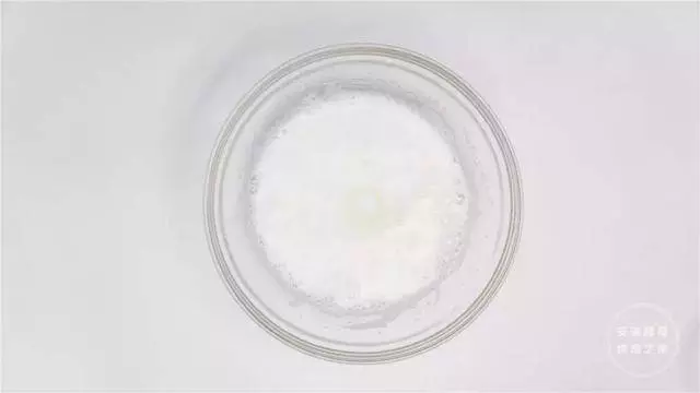 不用烤箱,不發酵,這樣做的小米糕好吃養胃不上火!