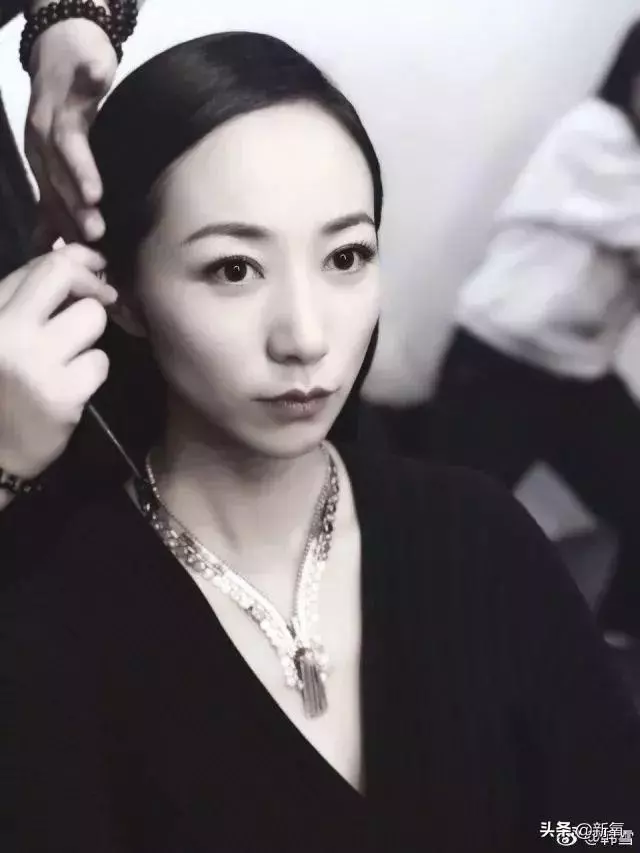 被向太拖進豪門的郭碧婷因800萬鑽戒被酸了?向佐回復甜炸了!