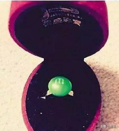 被向太拖進豪門的郭碧婷因800萬鑽戒被酸了?向佐回復甜炸了!