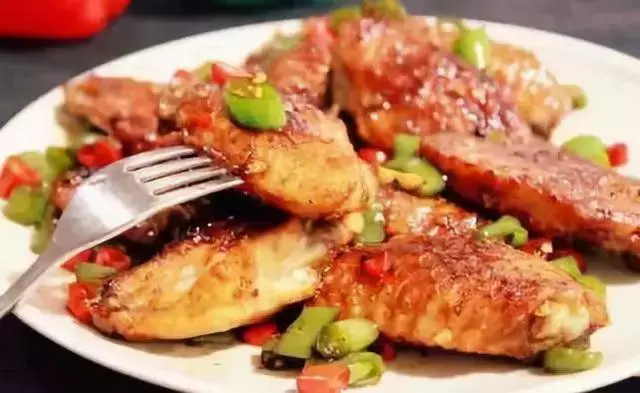 四道肉菜菜譜,家裡來人時輕鬆搞定,人人喜歡