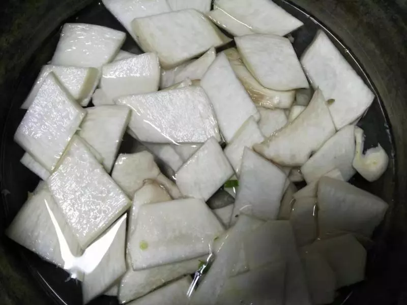 杏鮑菇炒肉時,多加「這一步」,炒出來香軟可口,很入味