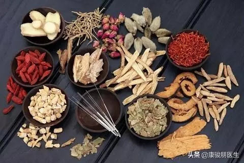 身上藏著"生髮穴",每天按1按,疏通經絡,按走白髮,生新髮