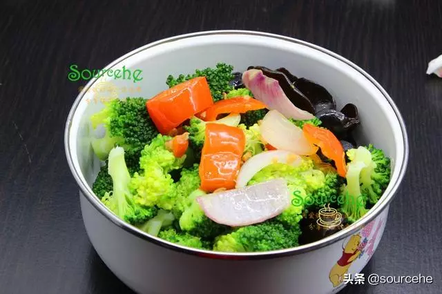 8種適合女人的美食,女人常吃,臉色紅潤,氣質絕佳