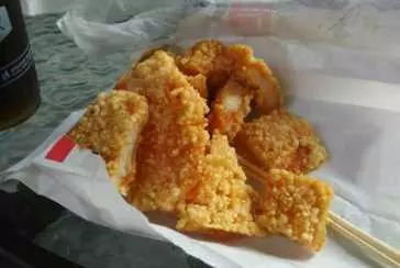 一份雞排十塊錢,還另送飲料,難道不會虧嗎?店家:賺得盆滿鍋滿