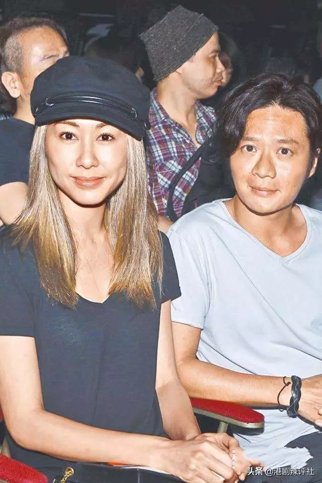 錯失馬國明單身至今,胡定欣賀父母結婚周年,疑惑自己是否能結婚