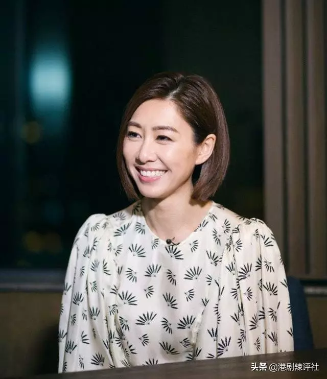 錯失馬國明單身至今,胡定欣賀父母結婚周年,疑惑自己是否能結婚