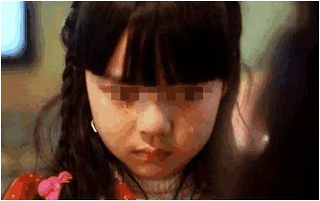 婆婆過生日,嫂子潑了女兒一身湯,我笑著帶著女兒轉身就走