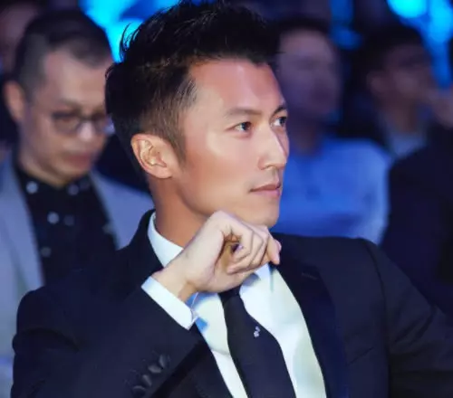 39歲謝霆鋒傳來喜訊,本人親自官宣證實,網友紛紛送祝福!