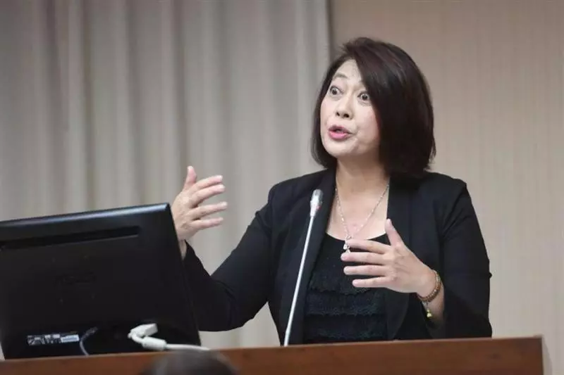 詹婷怡「被請辭」鐵證?綠委逼退文件曝光