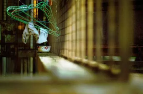我爸留給我的房子,你說都不說就直接拍板換給表哥,還替他還債