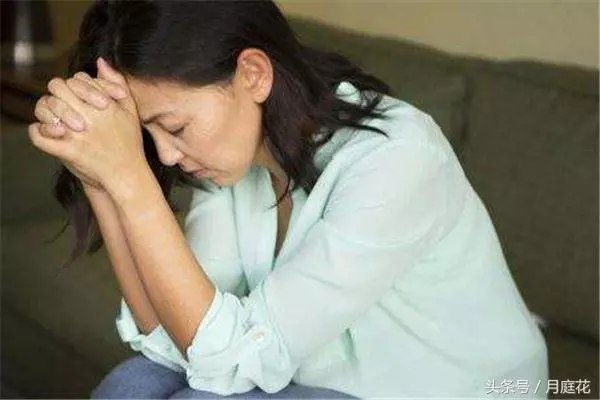 為了老公和爸媽斷絕關係,爸媽寄來一個包裹我哭成淚人