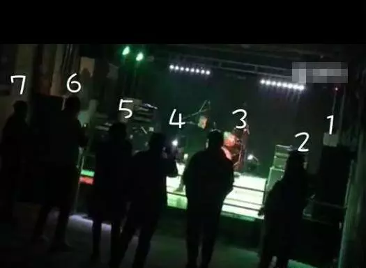 史上最慘澹演唱會!八萬人場館只去了20人,包括掃地阿姨,場面尷尬到哭!