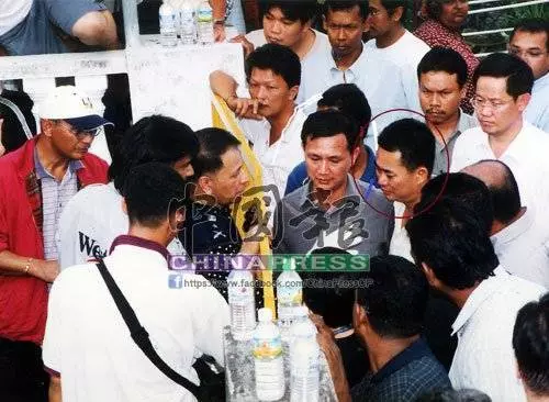 奇案追中(第15篇).2004年 屋前埋屍 少女徐曉芳遭辣手摧花....《內服視頻》