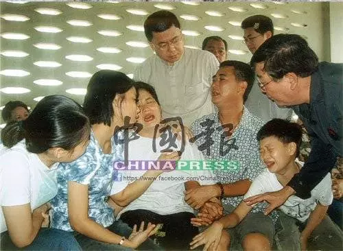 奇案追中(第15篇).2004年 屋前埋屍 少女徐曉芳遭辣手摧花....《內服視頻》
