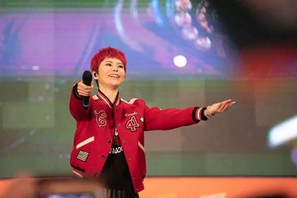 51歲詹雅雯曾因幫助被家暴女孩,致腰部受傷!被稱「公益天后」的她直言:我的生命是眾生的!