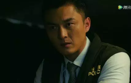 TVB巨製《鐵探》開播!袁偉豪一出場就被爆頭,堪稱2019最慘男主!