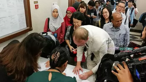 【世紀審訊SRC洗錢案】首席主控官終於曝光了,就是他!