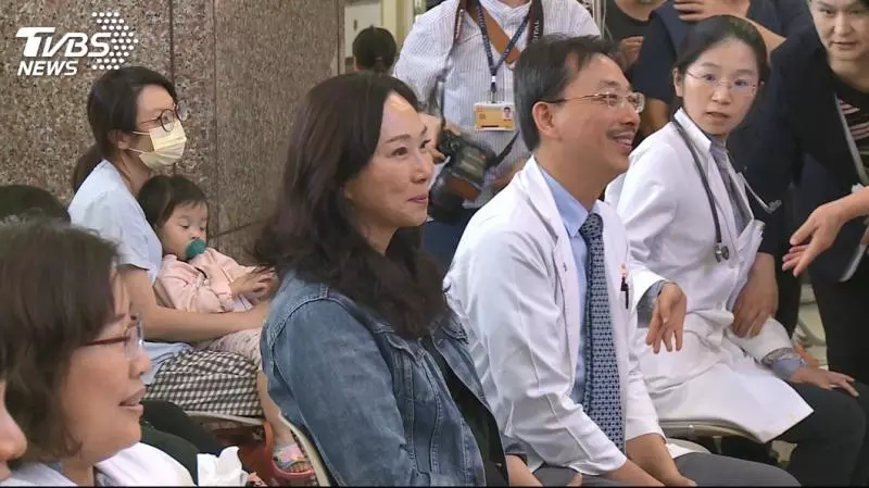 出席關懷兒童權益 李佳芬也「上任」百天