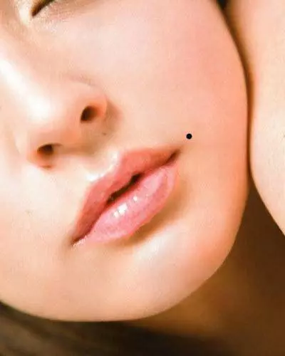 身上有這三顆痣是「貧困痣」,不想窮最好點掉!