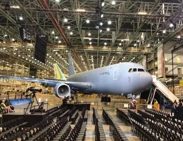 波音禍不單行,這次終於眾叛親離,美軍高層下令停止接收新飛機