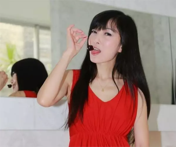 超正美熟女52歲還這麼性感漂亮,本人坦言:我常被20幾歲男生搭訕