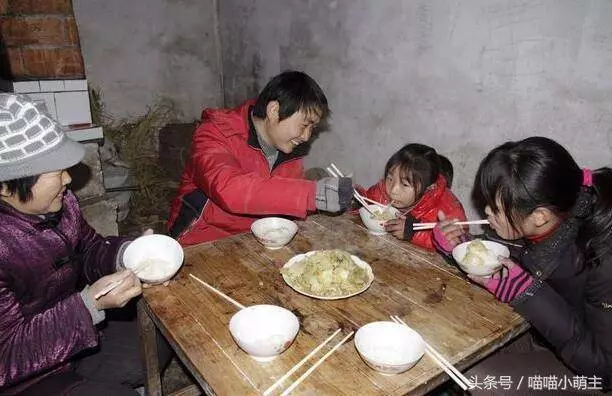 叔叔養了我十年,每個月給他兩千,回老家一趟,我決定一分不給了