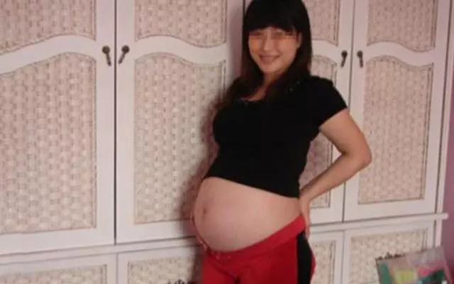 老婆懷孕每餐喝5碗雞湯,老公疑惑帶去檢查,看見B超如遭雷擊!