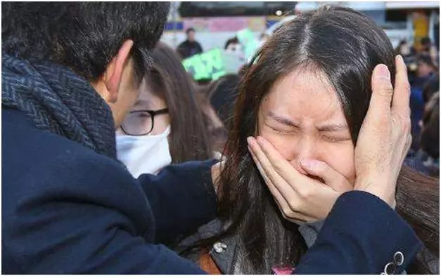 31歲母親頭髮發白,絕食兩天不吃飯,得知真相後所有人都哭了