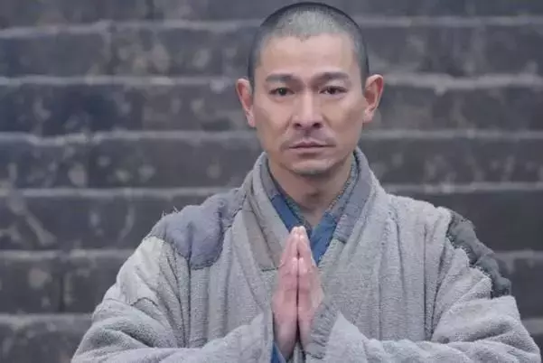 皇帝:你不吃肉,我便屠城!高僧含淚吃完後說了一句話,流傳千古